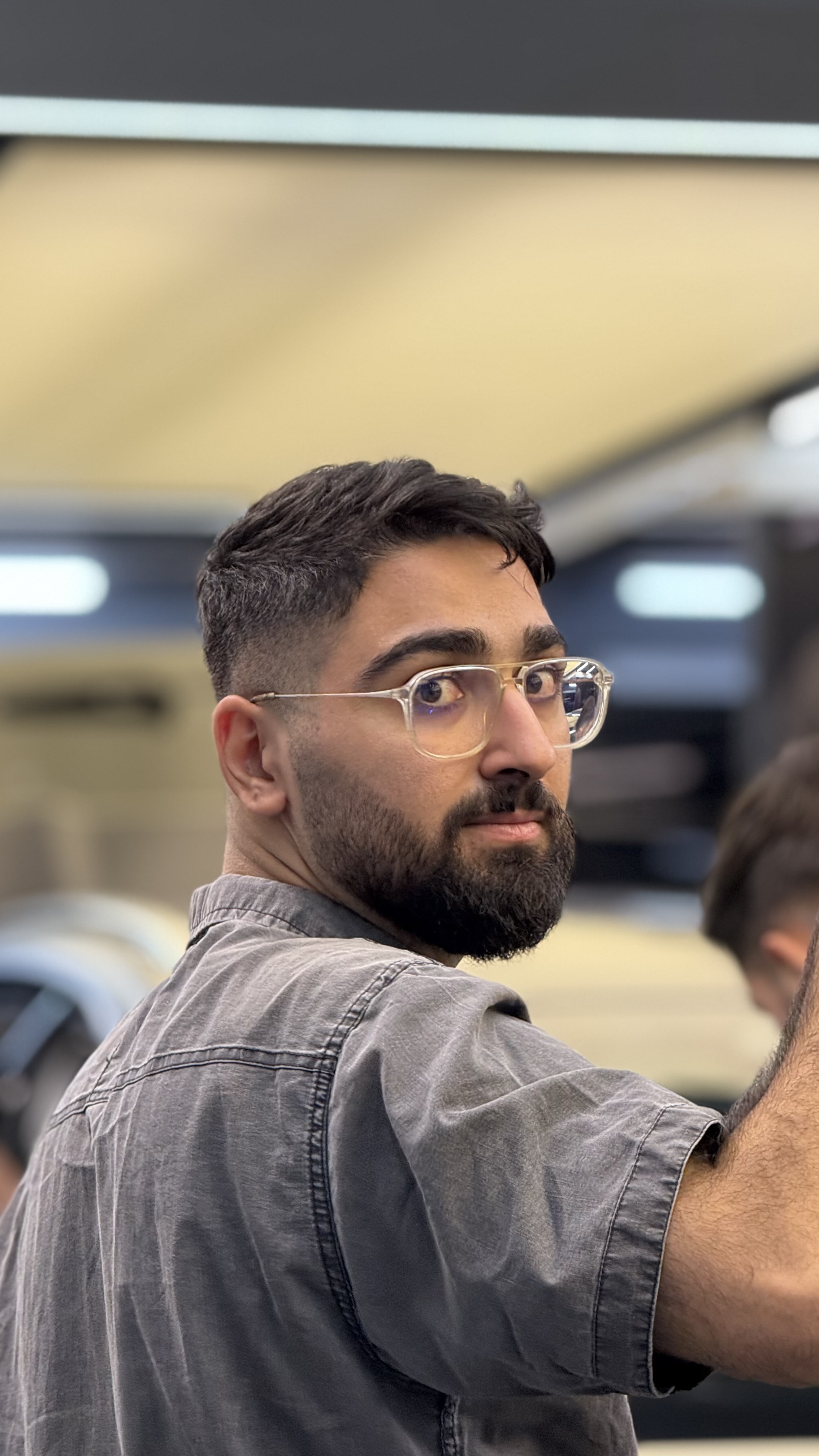 علیرضا کشرودی 